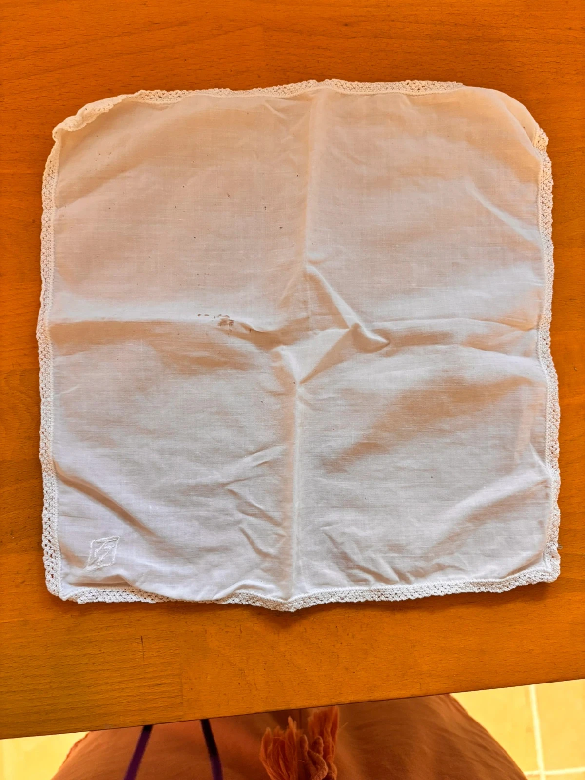 Lot of 5 old white fabric handkerchiefs with lace trim – photo 2